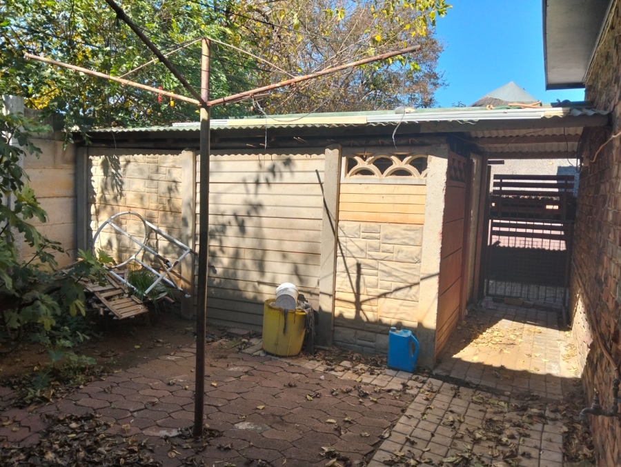 5 Bedroom Property for Sale in Fichardt Park Free State